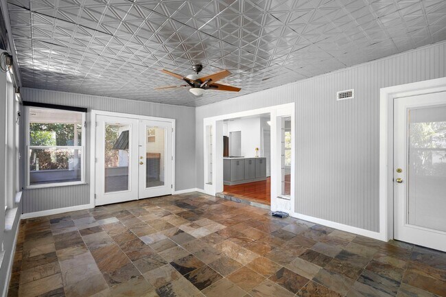 Building Photo - 3623 Chelsea St