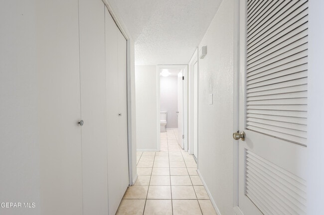 Building Photo - 11617 Soberana Ln