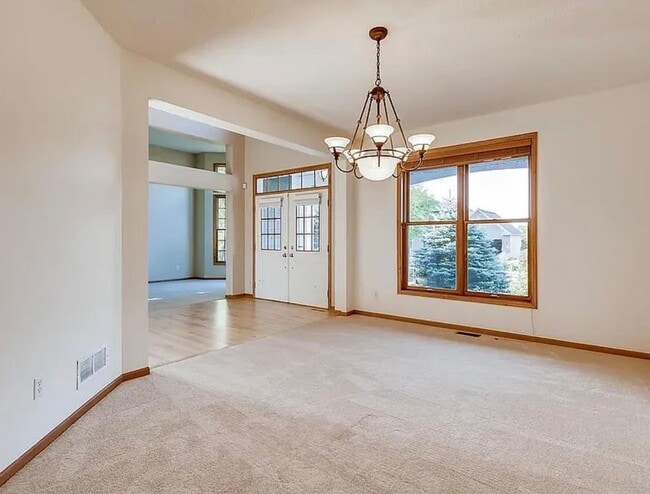 Building Photo - Stunning 5BR/5BA Eden Prairie Home W/Conservation Area Views Available 4/15!