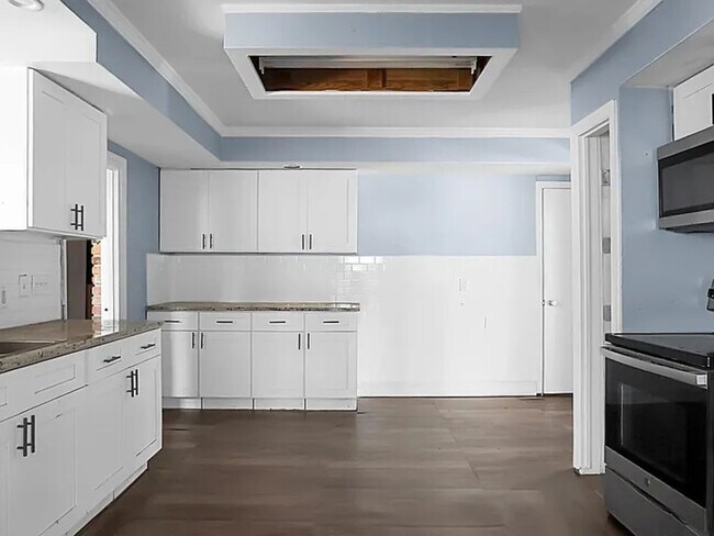 Building Photo - 407 Hayne St