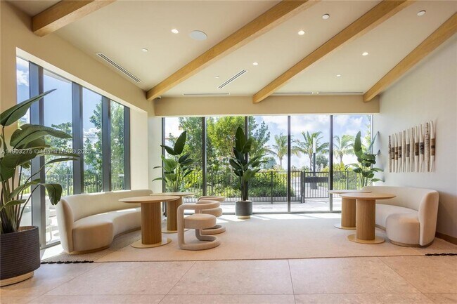 Building Photo - 580 72nd St