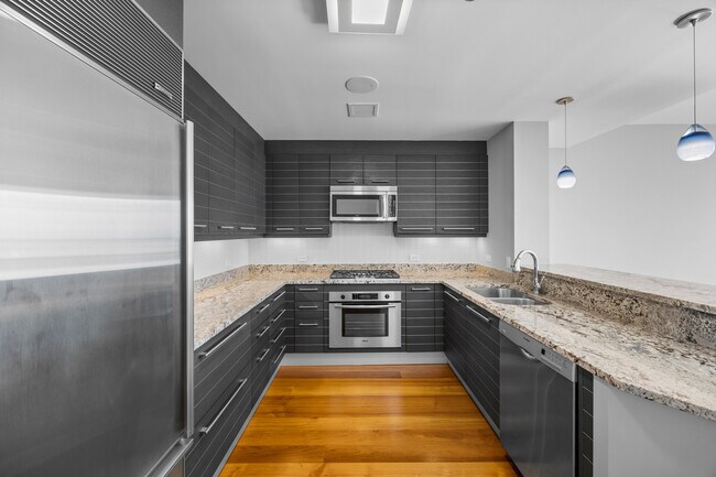 Building Photo - 60 E Monroe St