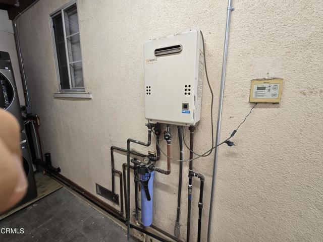 Building Photo - 2992 Casitas Ave