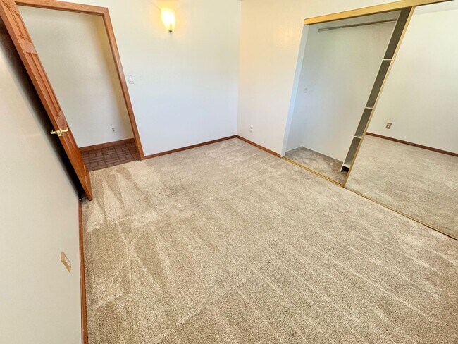 Building Photo - New Carpet and Paint, NO HOA, 3 Bed, 2 Bath home with Pool.
