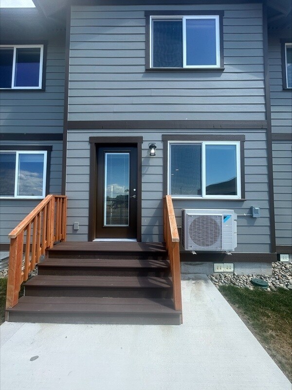 Building Photo - 612 Mead Ave