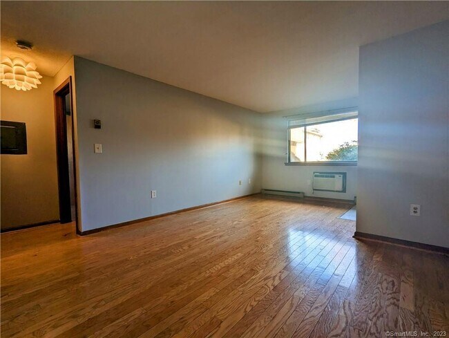 Building Photo - 11 Westgate St