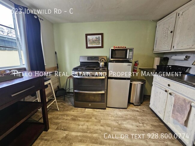 Building Photo - 1623 Idylwild Rd