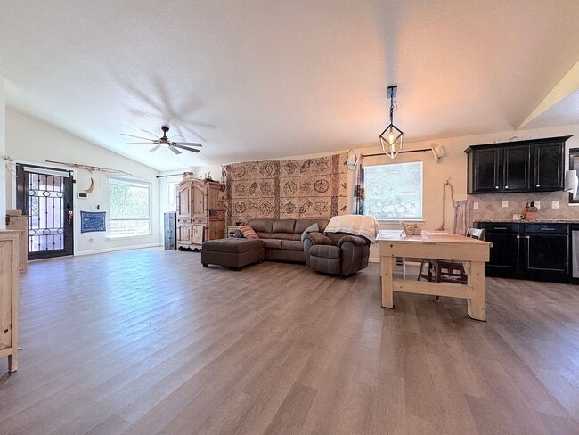Building Photo - East El Paso 3 bed Refrig A/C with Gorgeous Yard!