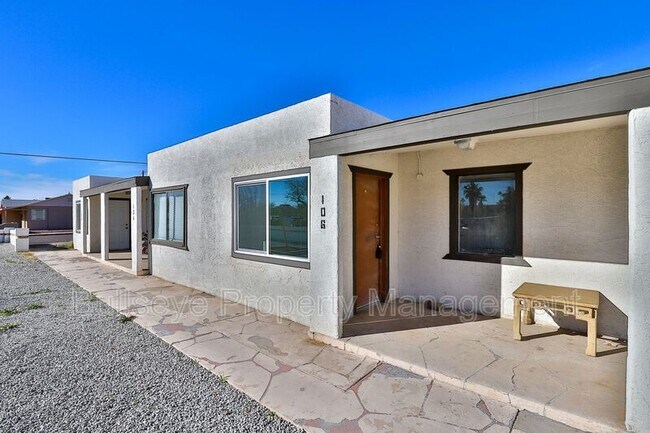 Building Photo - 102 E Hatcher Rd