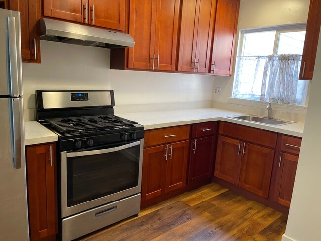 Primary Photo - 1534 10th Ave