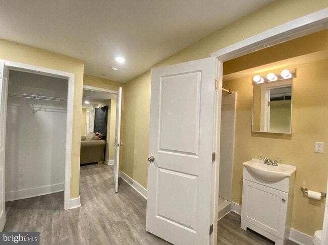 Building Photo - 2214 N Camac St