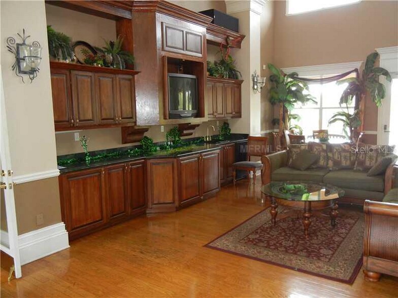 Building Photo - 7630 Pissarro Dr