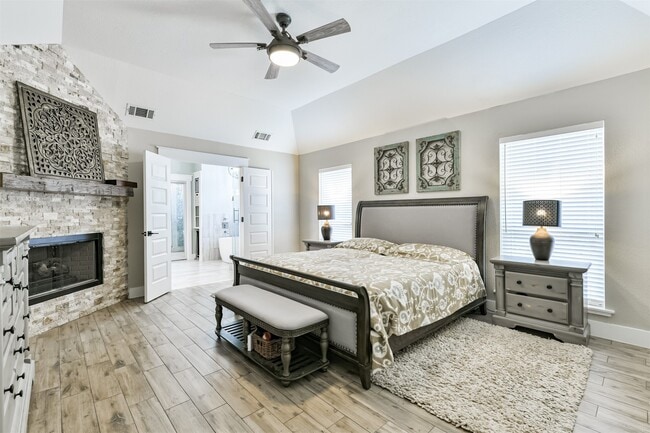 Building Photo - 11642 Cypresswood Dr