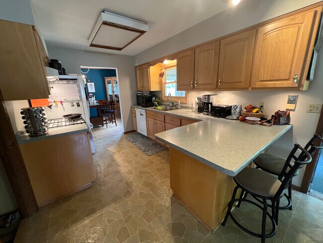 Building Photo - 8140 23rd Ave N