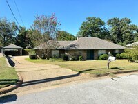 Building Photo - 1710 Chipco Dr