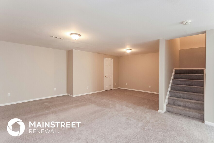 Building Photo - 8042 N Bryant St