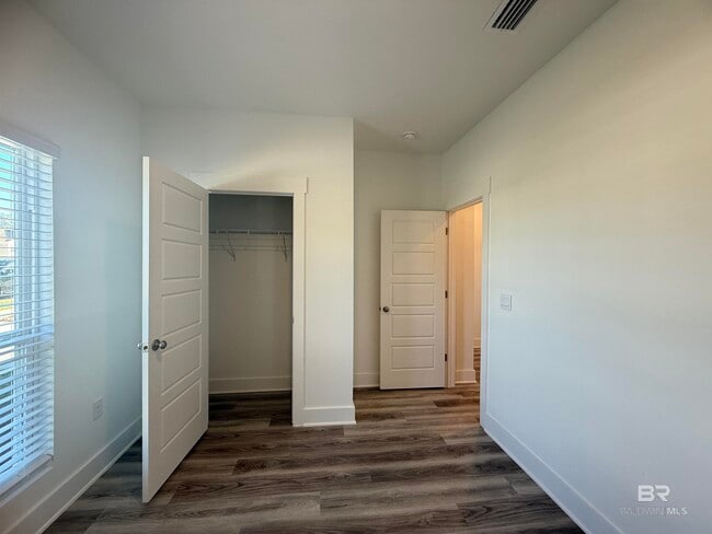 Building Photo - 408 Meriwether Ct