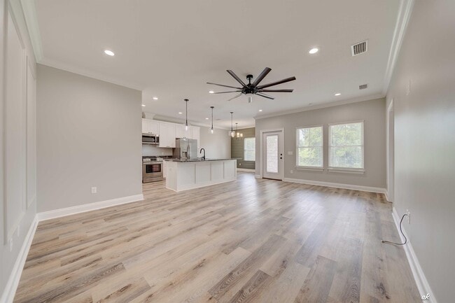 Building Photo - 4447 Huckleberry Ln