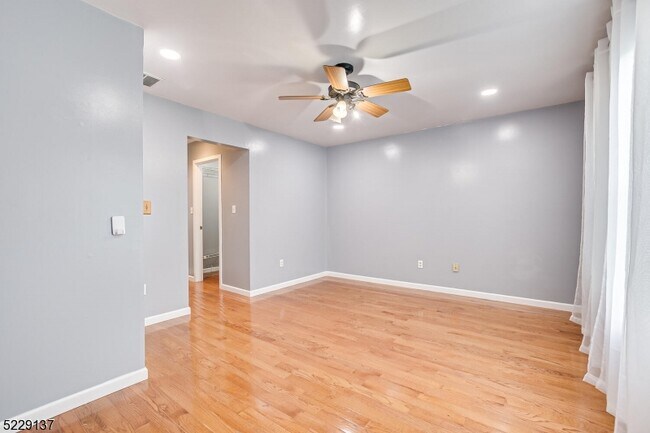 Building Photo - 131 Bonney Ct
