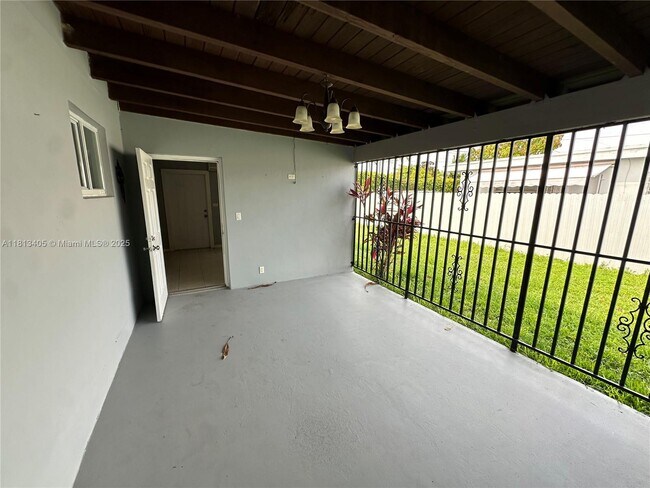 Building Photo - 8845 SW 21st Terrace