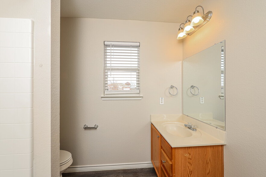 Building Photo - 7034 Wax Berry Dr