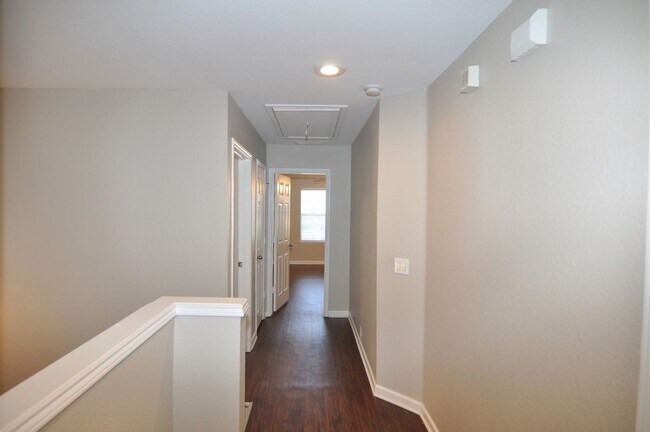 Building Photo - 2214 Glacier Park Ln