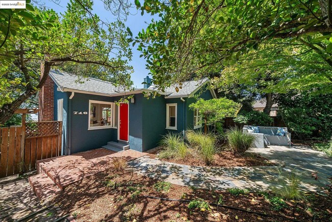 Building Photo - Berkeley Hills Beauty with Bay Views & Ele...