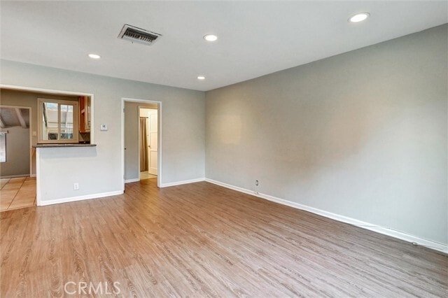 Building Photo - 5863 Alonzo Ave