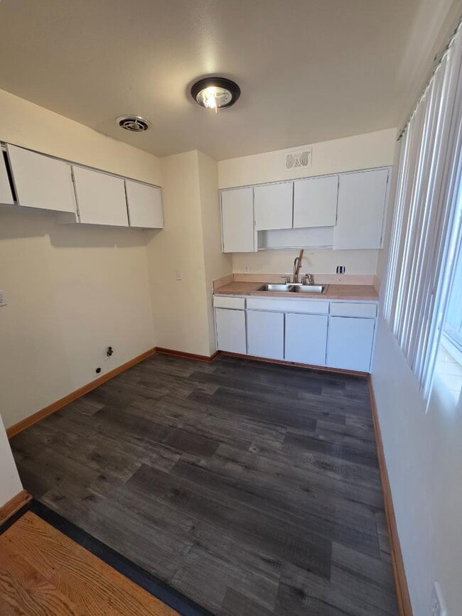 Building Photo - 8641 W Lapham St