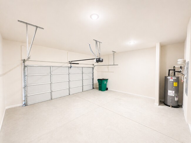 Building Photo - 201-E Harvest Ridge Lane