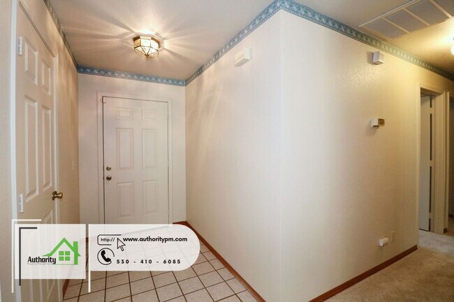 Building Photo - 1844 Breckenwood Dr