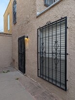 Building Photo - 10628 Cuatro Vistas Dr