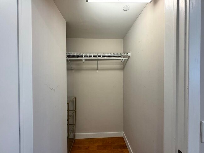 Building Photo - 296 Grand St