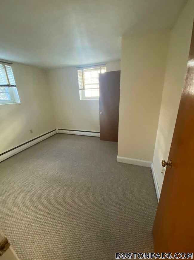 Building Photo - 12 Brattle Dr