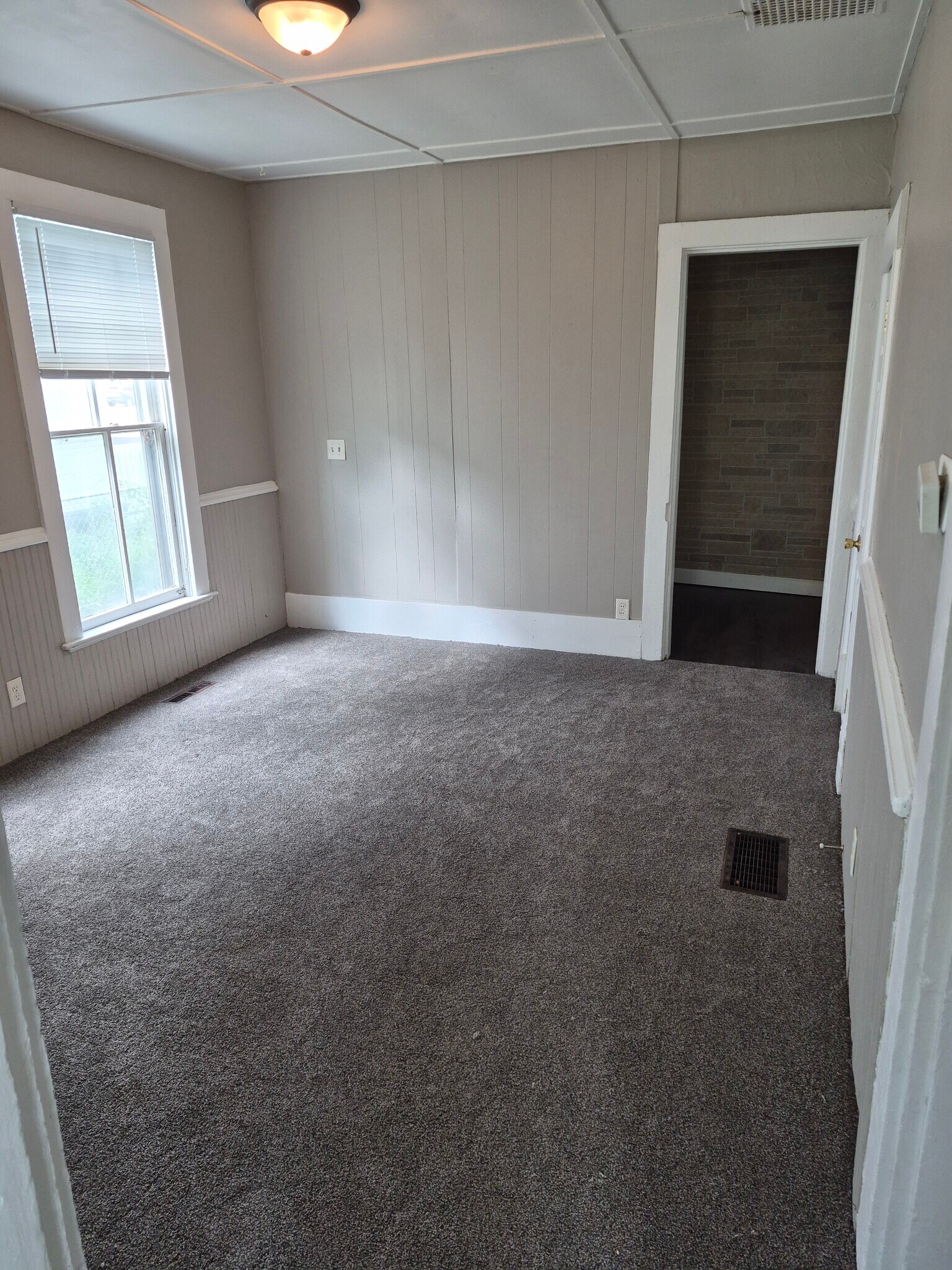 living room - 343 Belgrade Ave