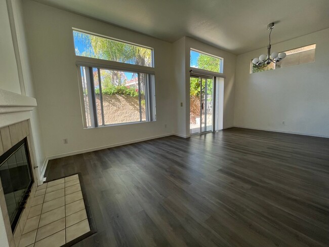 Building Photo - Bright 3-Bedroom Home in Gated Mira Mesa C...