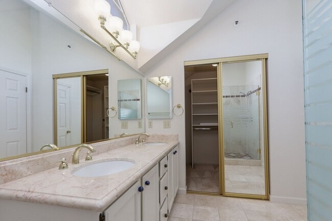 Building Photo - 3 Bed / 3 Bath single family home with huge backyard in Foster City. YouTube tour!!