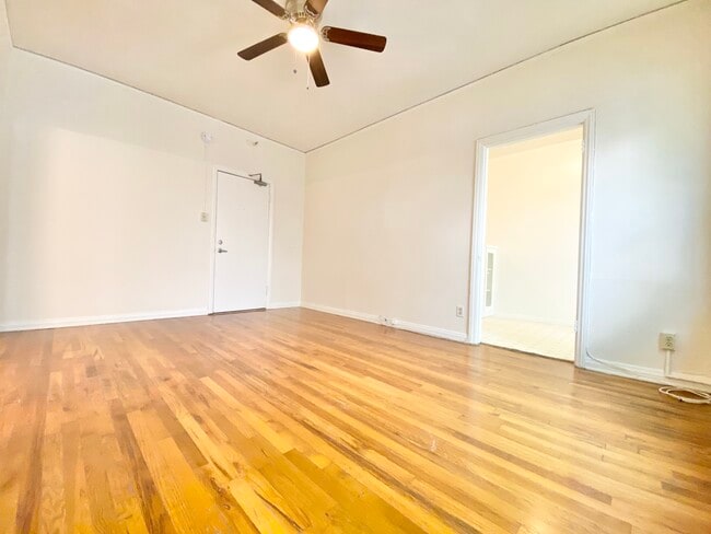 Building Photo - 836 Sanborn Ave