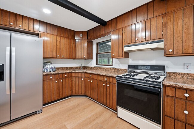 Building Photo - 1403 Uelen Ct