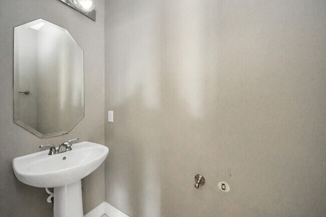 Building Photo - 4610 Plum Forest Rd