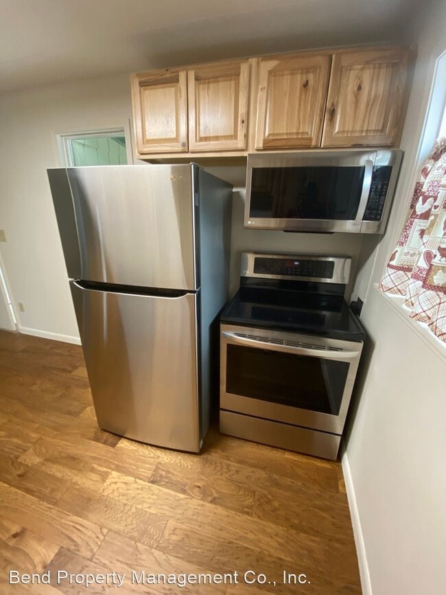 Building Photo - 3 br, 1 bath House - 1459 NW Kingston