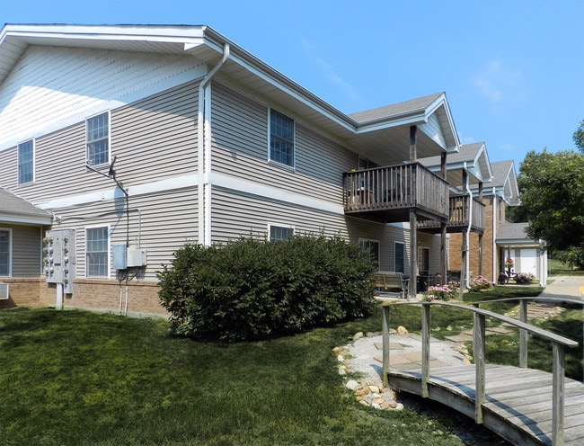 Building Photo - Woodridge Apartments