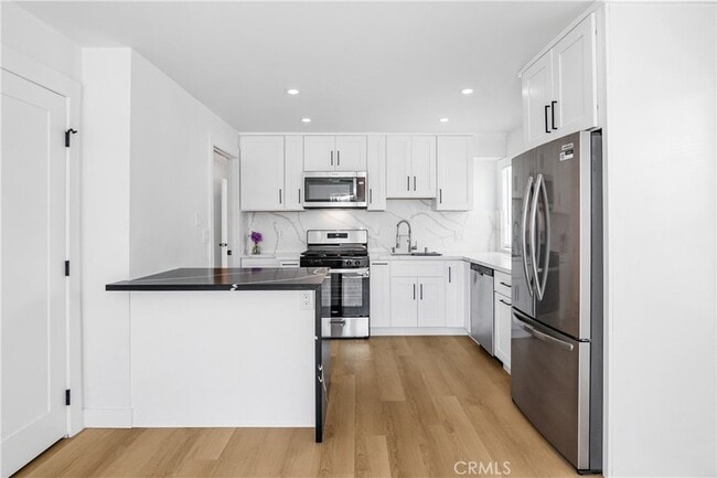 Building Photo - 274 Cliff Dr