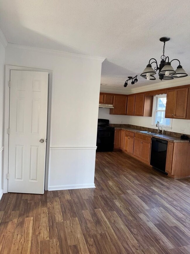 Building Photo - Available