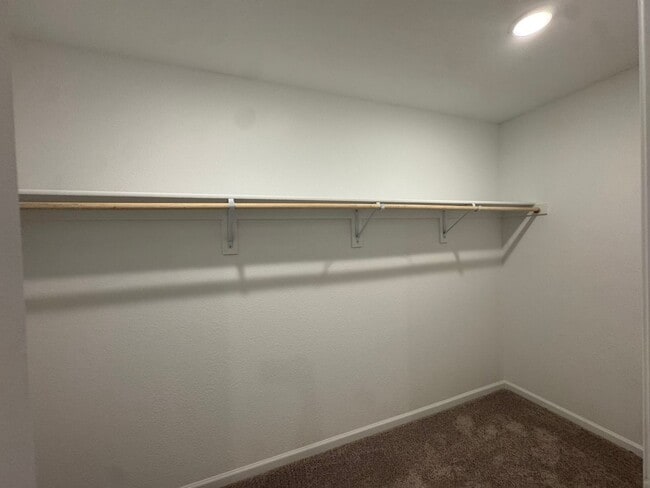 Building Photo - Laughlin Ranch New 3 Bed, 2 Bath close to Water, on Parkway