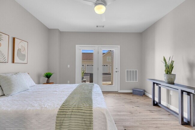 Building Photo - 104 Episcopal Rd