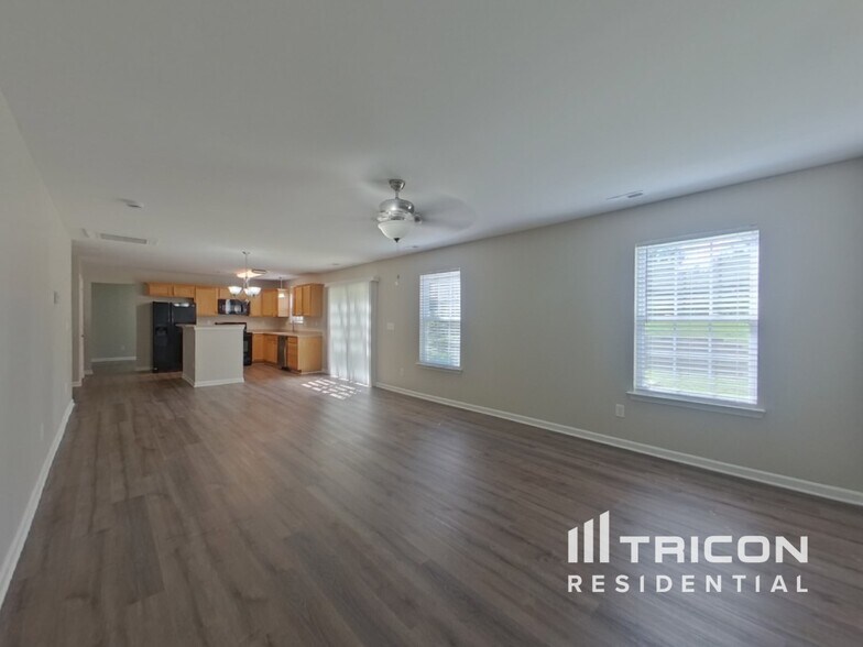 Building Photo - 2496 Ivy Creek Frd