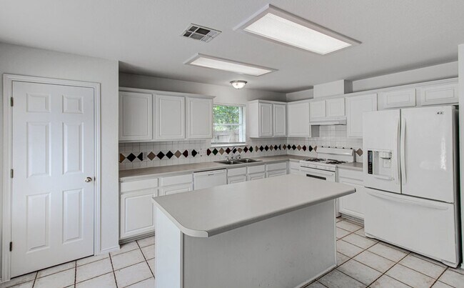 Building Photo - Gorgeous House in Sendera with 4 Bedrooms ...