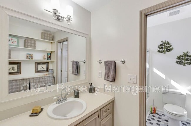 Building Photo - 1110 Oceanview Rd