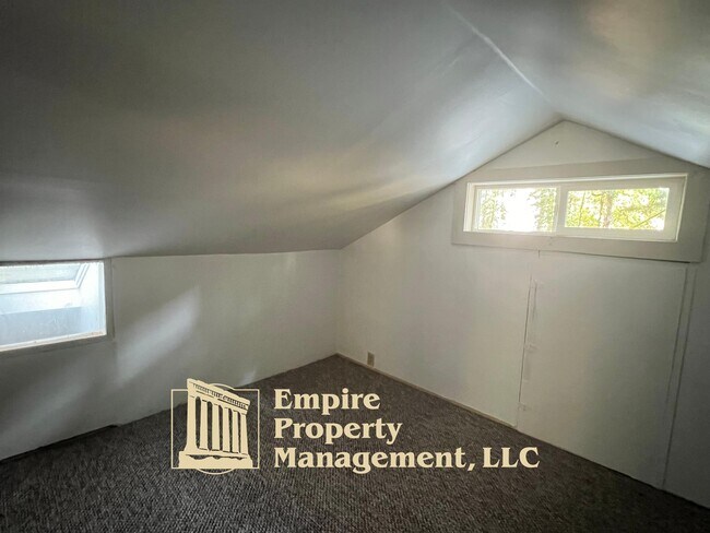 Building Photo - 87948 8th St